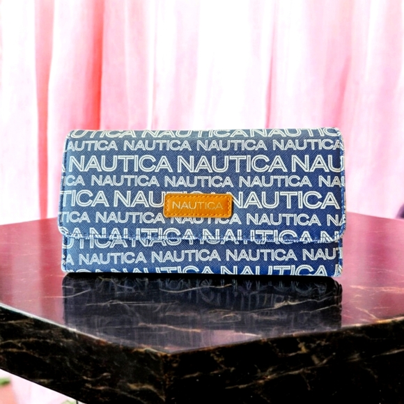 Nautica Tri-Fold Wallet With RFID Blocking Protection - Picture 1 of 4